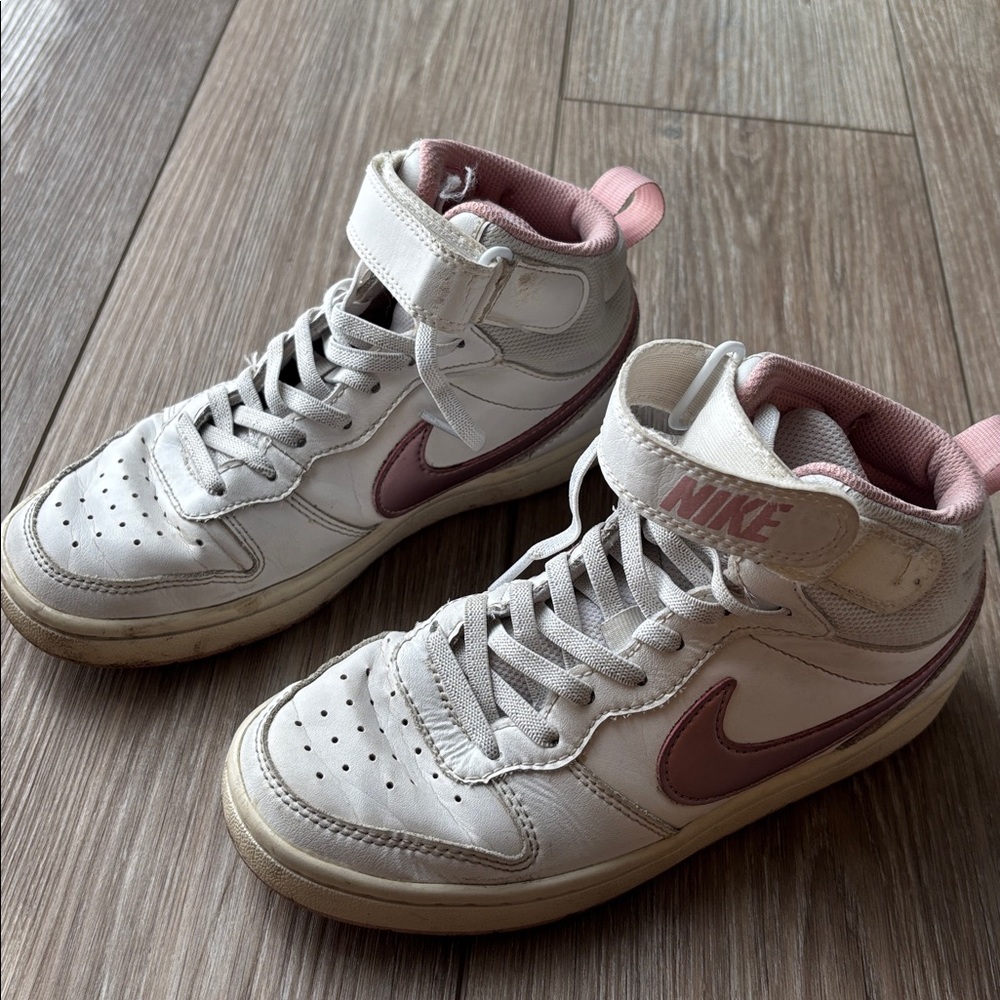 Nike High-Top Sneakers in White and Pink